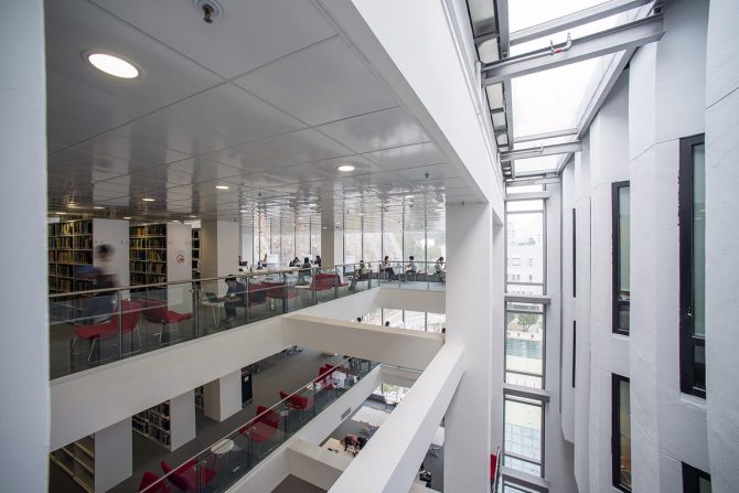 12_Preservation of Old Facde in New Wing_Skylight and Atrium_photo by Aedas Ltd